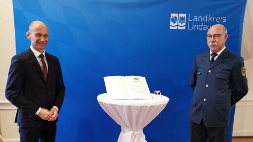 Verleihung des THW-Ehrenzeichens an Wolfgang Juhre Verleihung des THW-Ehrenzeichens an Wolfgang Juhre