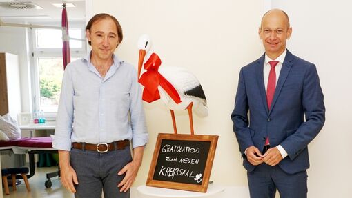 Einweihung der neuen Kreißsäle an der Asklepios Klinik Lindau mit Chefarzt Dr. Mark Boockmann Einweihung der neuen Kreißsäle an der Asklepios Klinik Lindau mit Chefarzt Dr. Mark Boockmann
